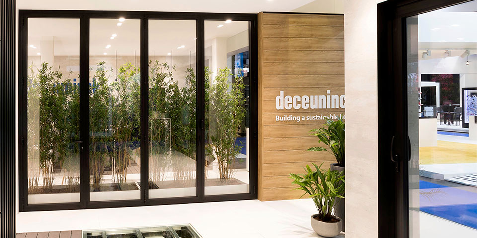 Deceuninck introduceert performant totaalaanbod voor kunststof en aluminium ramen en deuren