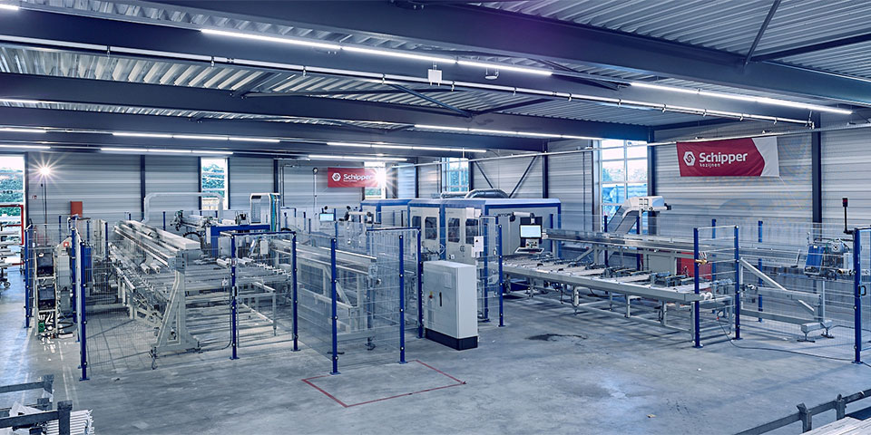 Nederlandse raamfabrikant investeert in nieuwe geautomatiseerde machine