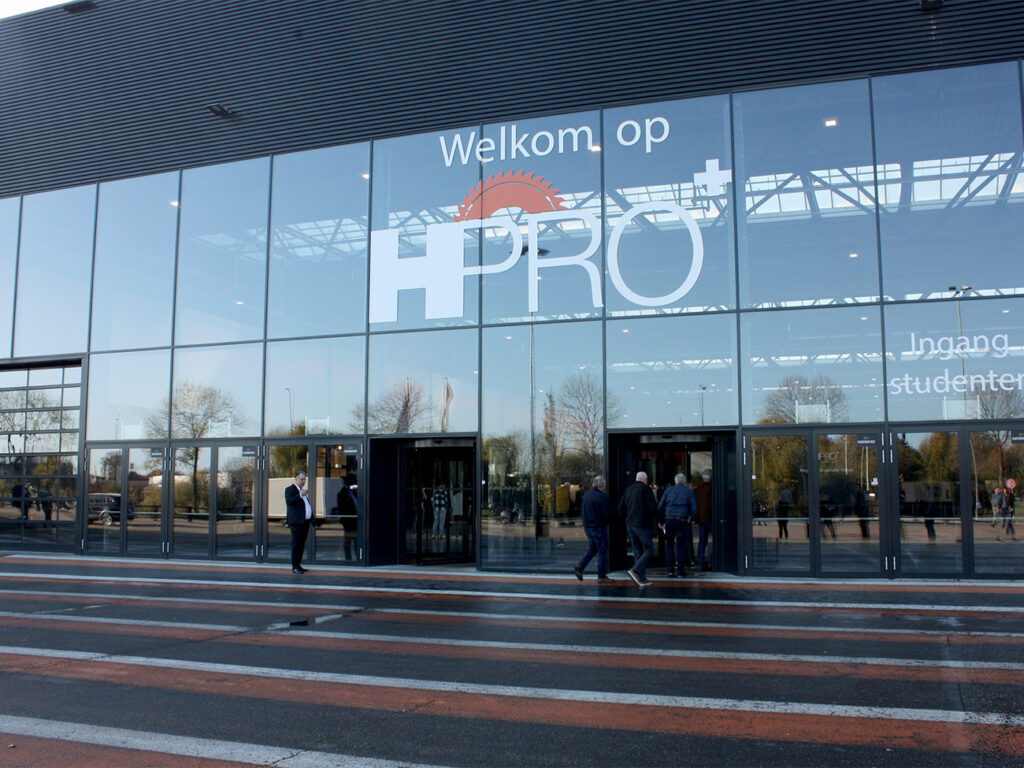 Houtverwerkende sector beleeft warm weerzien tijdens HoutPro+ in de Brabanthallen in ‘s-Hertogenbosch